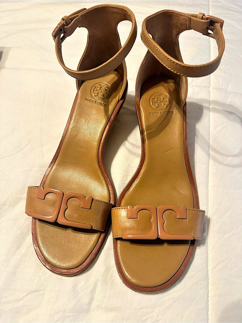 EUC! Tory Burch Tan Miller Wedge Sandals